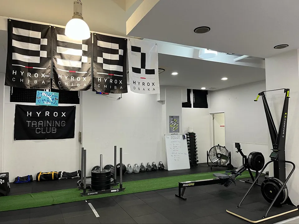 BRC溝の口の少人数セミパーソナルでのHYROXトレーニング風景